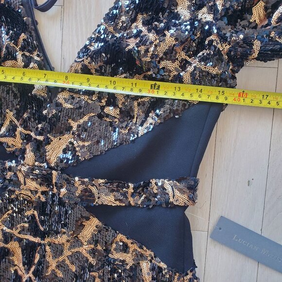 LUCIAN MATIS ! Squains V-neck Dress (US/4) - Picture 9 of 14